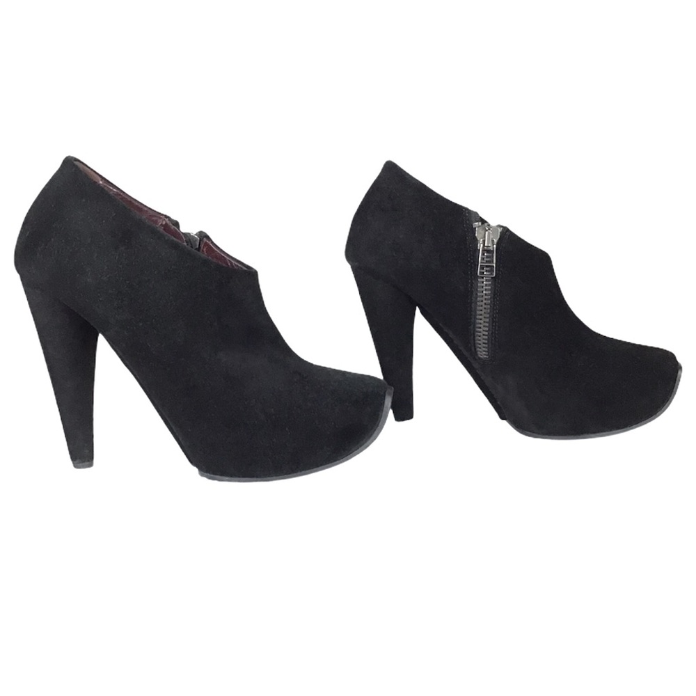 *Very Rare* ACNE Araceli suede booties